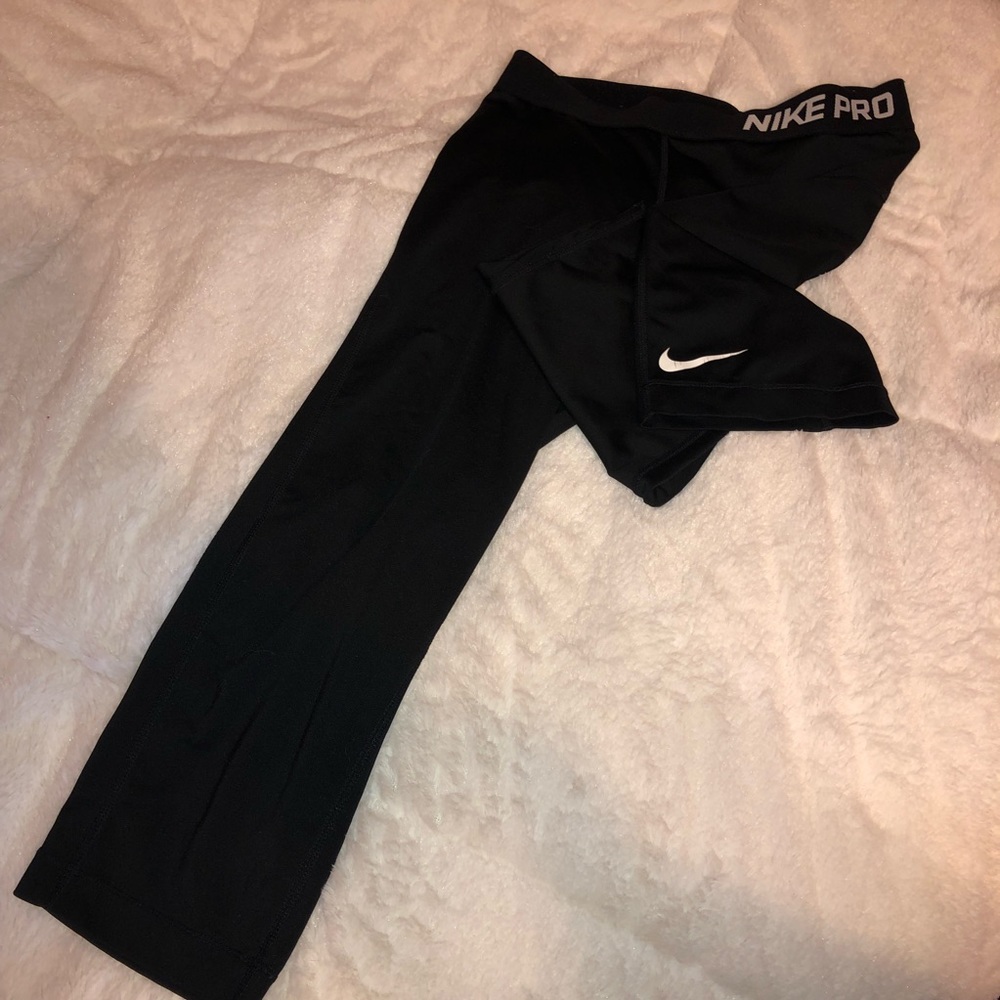 NIKE PRO DRI-FIT BLACK CROPPED LEGGINGS - Picture 4 of 8